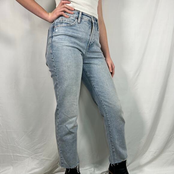 Old Navy The Sky-Hi Straight Extra High Rise Jeans Size 2 - Picture 3 of 11